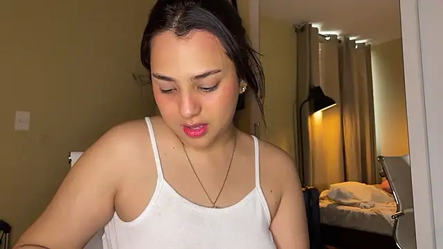 Snapshot of xSelena chatting on January 11, 2026, 10:05 pm xSelena online show from January 11, 2026, 10:05 pm