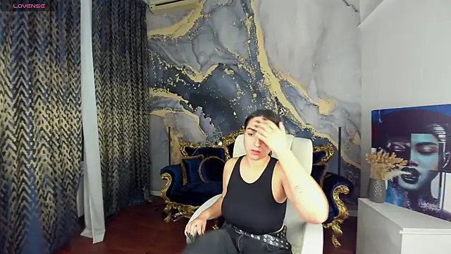 Snapshot of Daphne_Moss chatting on March 14, 2025, 1:57 pm Daphne Moss online show from March 14, 2025, 1:57 pm