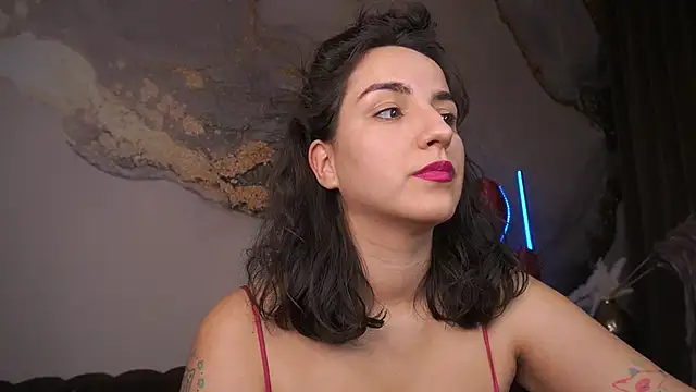 Snapshot of Daphne_Moss chatting on February 12, 2025, 5:16 pm Daphne Moss online show from February 12, 2025, 5:16 pm