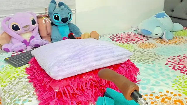 Elizabeth 18  online show from October 1, 2025, 3:11 am