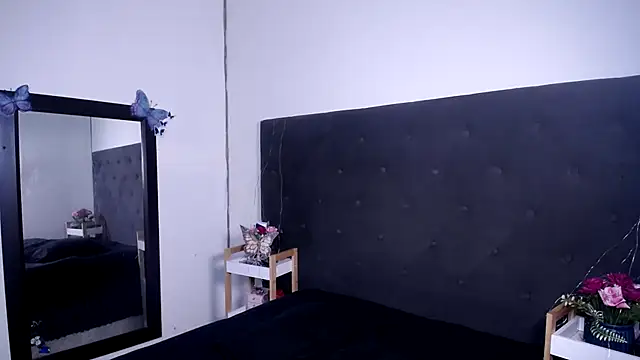 Delilah Blazee online show from March 29, 2026, 6:53 pm