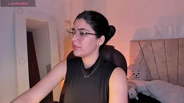 Snapshot of _Niah_ chatting on March 1, 2025, 9:15 pm Niah online show from March 1, 2025, 9:15 pm