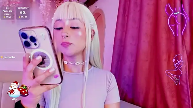 Snapshot of Mia-Bloom chatting on December 17, 2025, 3:44 am Mia-Bloom online show from December 17, 2025, 3:44 am