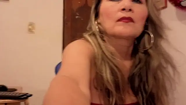 amandabakerx online show from June 24, 2026, 4:16 pm