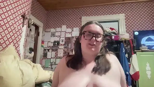 rosaliehale online show from May 20, 2026, 1:46 am