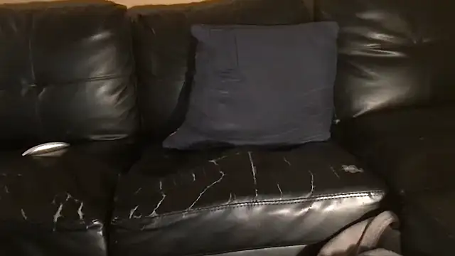 carolineford online show from March 19, 2025, 3:52 am