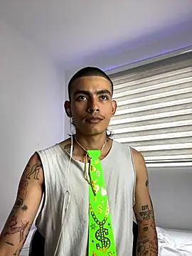 sorry-mom69 online show from October 5, 2025, 3:47 pm