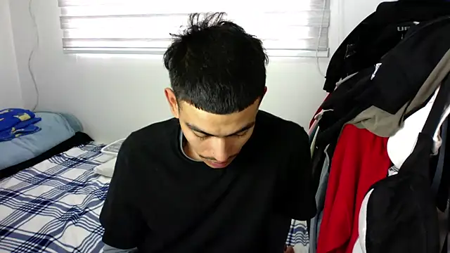 sorry-mom69 online show from September 14, 2025, 8:53 pm