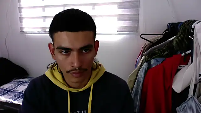 sorry-mom69 online show from September 20, 2025, 8:03 pm