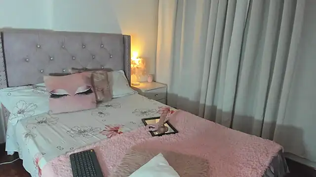 Snapshot of destinysweet21 chatting on July 6, 2026, 11:29 pm destinysweet21 online show from July 6, 2026, 11:29 pm