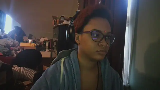 nickytheehawtie online show from February 13, 2026, 2:06 pm