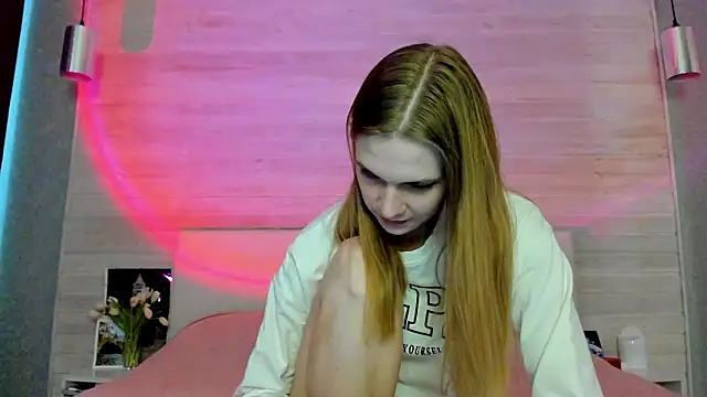 molly hunt  online show from March 13, 2026, 3:33 am