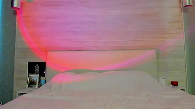 molly hunt  online show from March 1, 2026, 4:23 am