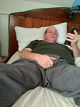 mrwizard4570 online show from February 11, 2026, 3:23 pm