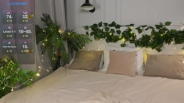 Snapshot of Elfa_Mirielle chatting on December 23, 2025, 6:56 am Elfa Mirielle online show from December 23, 2025, 6:56 am