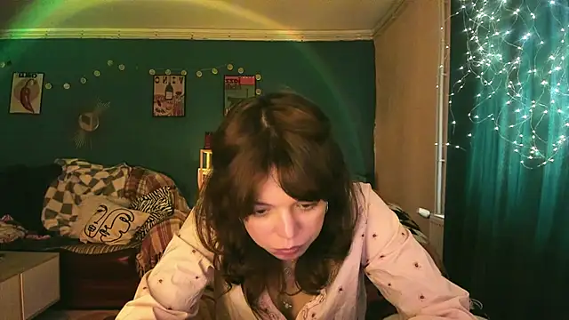 Snapshot of ClancyMorissey chatting on May 6, 2026, 4:44 pm ClancyMorissey online show from May 6, 2026, 4:44 pm