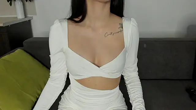 miss emily  online show from December 25, 2024, 9:54 pm
