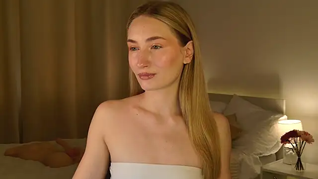 bella  rose online show from March 12, 2026, 10:30 am