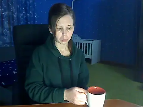 Snapshot of loveis007 chatting on December 19, 2025, 3:32 am loveis007 online show from December 19, 2025, 3:32 am