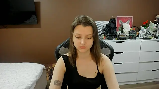 Snapshot of SoniNesti chatting on June 18, 2026, 3:50 pm SoniNesti online show from June 18, 2026, 3:50 pm