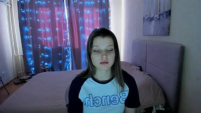 Snapshot of SoniNesti chatting on February 5, 2025, 10:08 am SoniNesti online show from February 5, 2025, 10:08 am