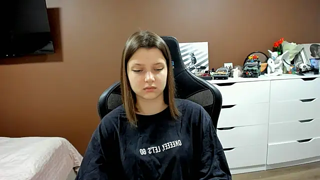 SoniNesti online show from March 5, 2026, 2:46 pm