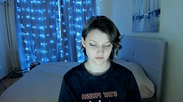 Snapshot of SoniNesti chatting on February 19, 2025, 2:11 pm SoniNesti online show from February 19, 2025, 2:11 pm