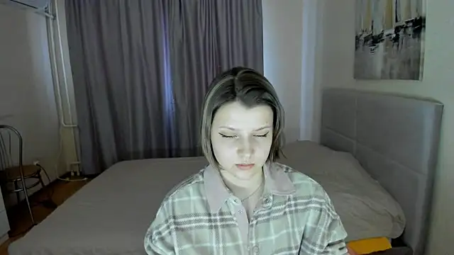 Snapshot of SoniNesti chatting on February 26, 2025, 2:49 pm SoniNesti online show from February 26, 2025, 2:49 pm