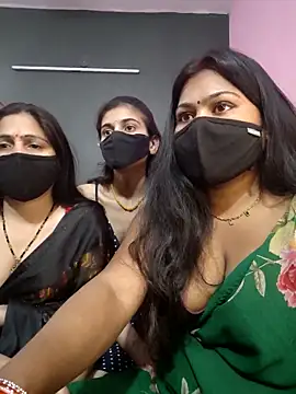 cutee  crazy online show from April 3, 2026, 1:50 pm