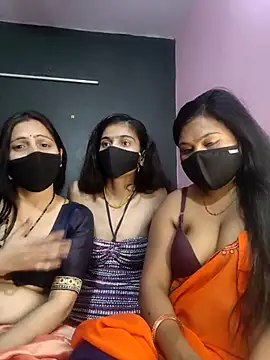 cutee  crazy online show from March 12, 2026, 2:21 pm