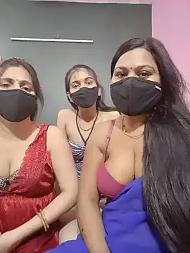 cutee  crazy online show from April 15, 2026, 2:21 pm