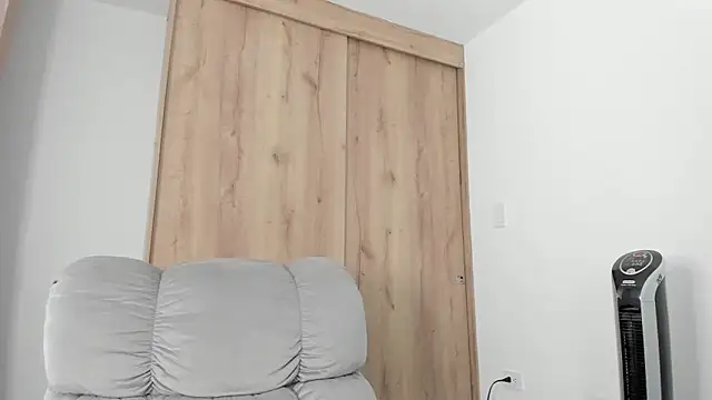 xspecialoomx online show from March 4, 2026, 2:03 pm