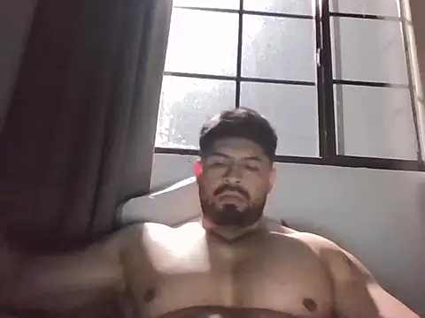 marcus002001 online show from April 5, 2026, 2:29 am