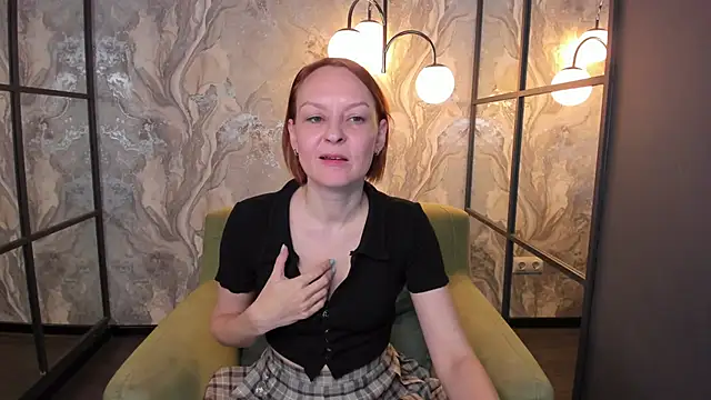 Snapshot of NikaGentle chatting on March 10, 2025, 8:39 am NikaGentle online show from March 10, 2025, 8:39 am