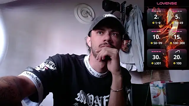 Snapshot of Apolo_S chatting on February 11, 2026, 8:20 pm Apolo S online show from February 11, 2026, 8:20 pm