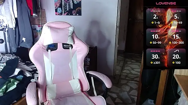 Snapshot of Apolo_S chatting on February 12, 2026, 6:40 pm Apolo S online show from February 12, 2026, 6:40 pm