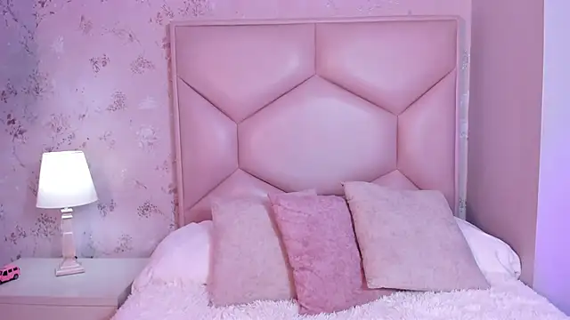 ambar sullivan online show from November 27, 2025, 11:32 am