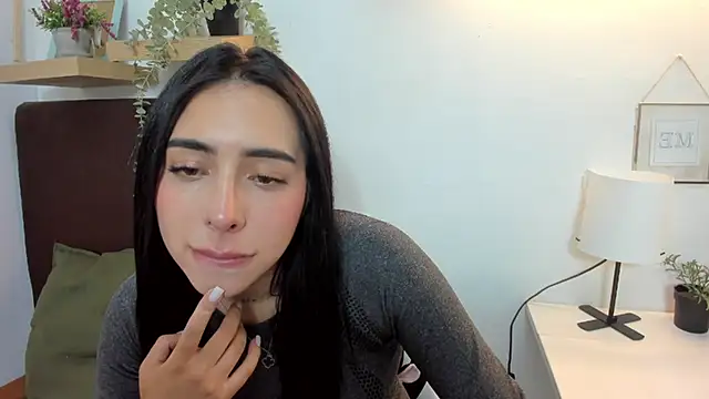 isabella jade online show from March 12, 2025, 7:14 pm