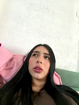 isabella jade online show from October 29, 2025, 1:54 pm