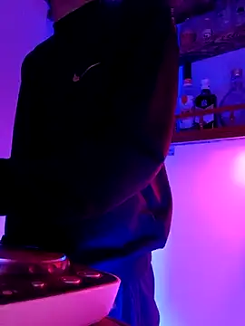 Snapshot of Darkboss31 chatting on February 23, 2026, 7:25 pm Darkboss31 online show from February 23, 2026, 7:25 pm