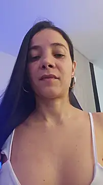 miaeyes online show from November 6, 2025, 3:27 pm