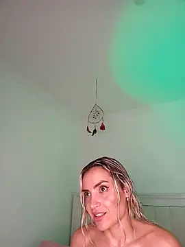 ASHLEY BLAIR online show from September 22, 2025, 10:05 pm