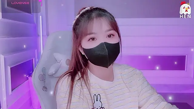 hen237 online show from April 7, 2026, 6:32 pm