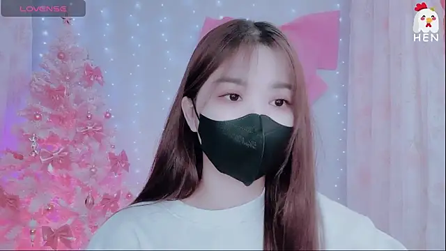 hen237 online show from December 1, 2025, 5:52 am