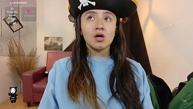 Perla Campbell online show from October 31, 2025, 2:24 pm