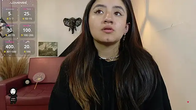 Perla Campbell online show from October 13, 2025, 1:02 pm