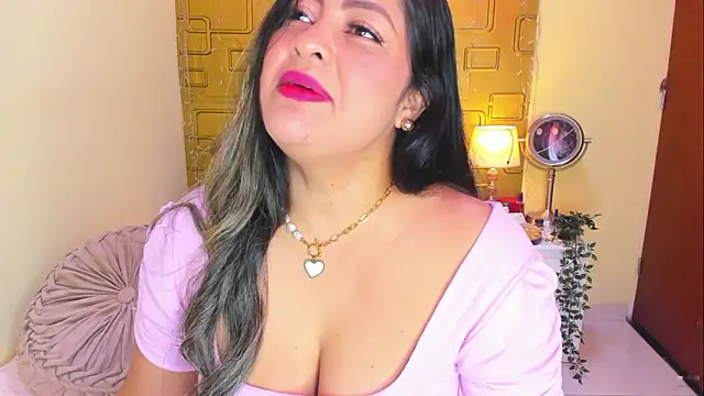 Julia Haye online show from March 13, 2026, 1:21 am