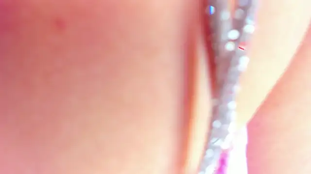 Julia Haye online show from December 3, 2025, 3:18 am