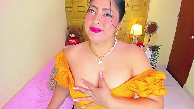 Julia Haye online show from January 9, 2026, 4:08 am