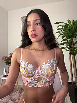 Snapshot of SelenaStone chatting on September 12, 2025, 10:53 pm SelenaStone online show from September 12, 2025, 10:53 pm